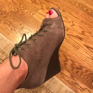 Jessica Simpson grey booties